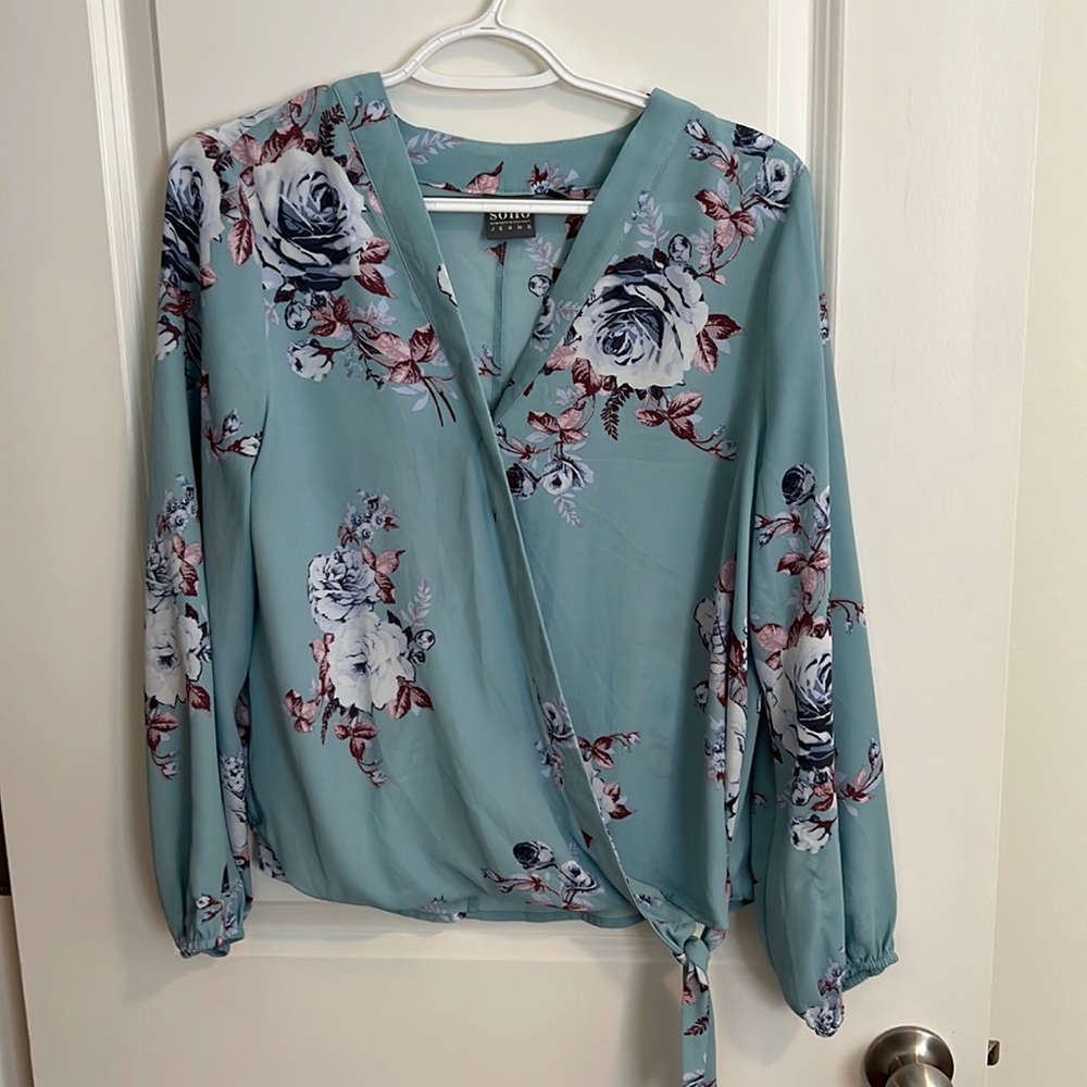Floral Tie-Blouse